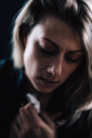 Téléchargez les photos : Grief  dramatic portrait of a sad, mourning woman. Sadness Concept - en image libre de droit