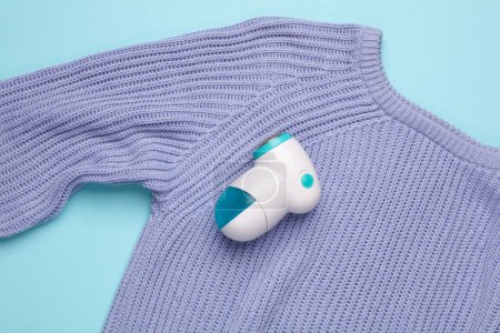 Fabric pilling device on sweater