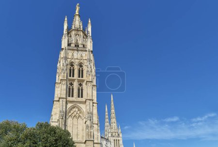 Téléchargez les photos : France, bordeaux, the Pey Berland bell tower of the St Andrew's Cathedral - en image libre de droit
