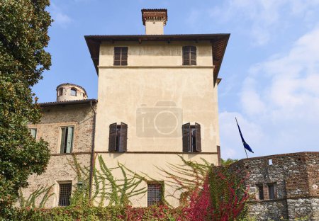 Foto de Manta, Itaky, external view of the sixteenth-century palace of  Valerano Saluzzo Della Manta known as Castello Della Manta - Imagen libre de derechos