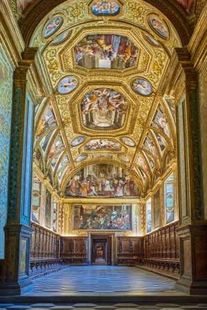 Foto de Nápoles, Italia - 1 de julio de 2019: La sala capitular de la Cartuja de San Martino - Imagen libre de derechos