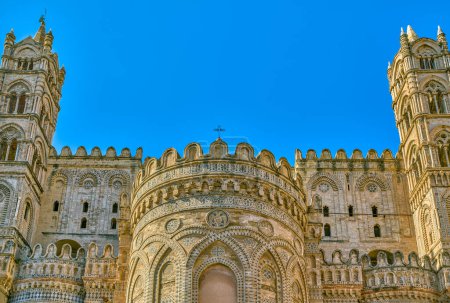 Téléchargez les photos : Italie, Palerme, vue de l'abside de la Cathédrale Métropolitaine Primatiale Basilique de la Sainte Vierge Marie de l'Assomption, mieux connue sous le nom de Cathédrale de Palerme - en image libre de droit