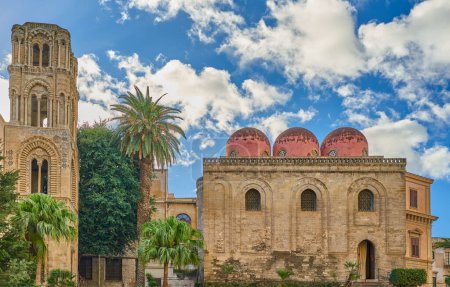 Foto de Italia, Sicilia, Palermo, vista de la iglesia capitular de San Cataldo, arquitectura árabe-normanda del siglo XII - Imagen libre de derechos