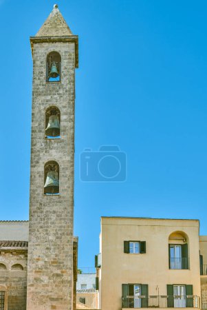 Foto de Taranto, Italia, el campanario de la Catedral de San Cataldo - Imagen libre de derechos