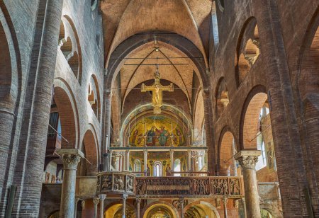 Foto de Modena, Italia - 5 de marzo de 2019: La nave de la Catedral - Imagen libre de derechos