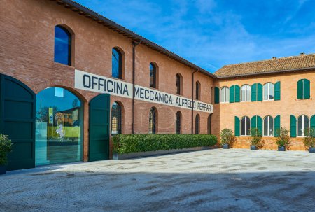 Foto de Maranello, Italia - 6 de marzo de 2019: Vista del lugar de nacimiento del Ferrari y primer taller - Imagen libre de derechos
