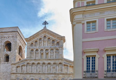 Foto de Italia, Cerdeña, Cagliari, la fachada de la Catedral de Santa María - Imagen libre de derechos