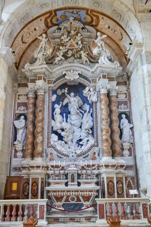 Téléchargez les photos : Cagliari, Italie - 4 juillet 2023 : La chapelle Saint Michele de la cathédrale Sainte-Marie - en image libre de droit