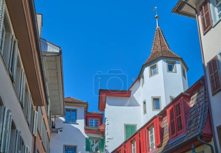 Foto de Lucerna, Suiza, detalle de las típicas arquitecturas coloridas de las casas en el casco antiguo - Imagen libre de derechos