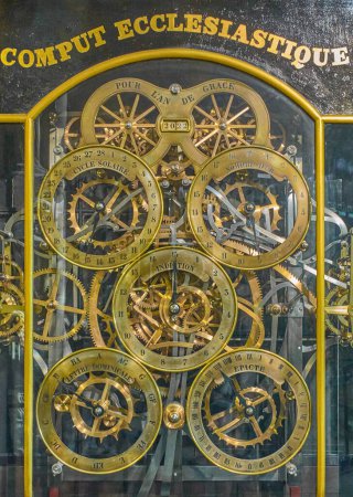 Téléchargez les photos : Strasbourg, France- 22 septembre 2022 : Détail de l'horloge astronomique à l'intérieur de la cathédrale gothique Notre-Dame - en image libre de droit