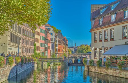 Foto de Estrasburgo, Francia- 22 de septiembre de 2022: Una antigua casa decorada en el casco antiguo - Imagen libre de derechos