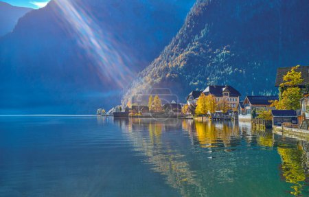 Téléchargez les photos : Hallstatt, Autriche, vue sur le village sur le Hallstatter see ou le lac Hallstatt - en image libre de droit