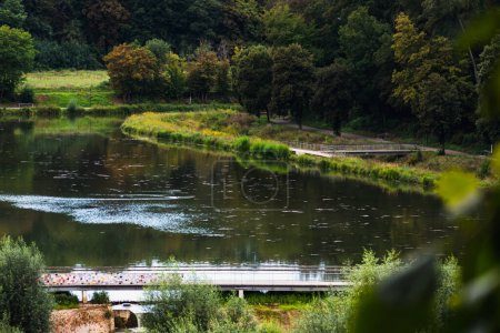 Téléchargez les photos : Briey et son lac serein de Sangsue, pont, randonnées, activités sportives et de détente, Lorraine, France - en image libre de droit