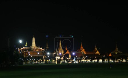 Foto de Decoraciones de Año Nuevo, luces y arquitectura en Bangkok, Tailandia - Imagen libre de derechos