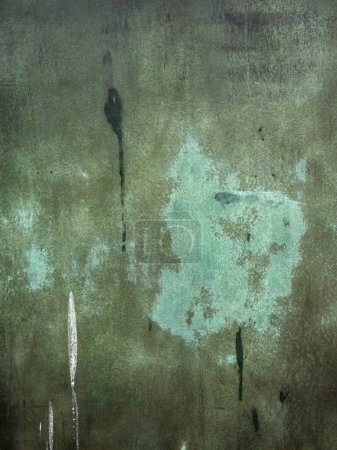 Téléchargez les photos : Mur métallique vert vintage avec couleur verte et rouille - en image libre de droit