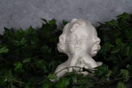 Stature Sculpted head, head carved from white stone, Girl 