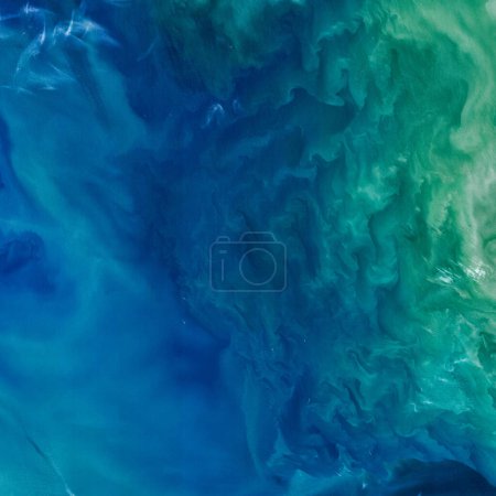 Foto de Fondo de textura de mar verde azulado ventoso, vista superior del hermoso océano turquesa con plancton. Mar del Norte, Gran Bretaña. Elementos de esta imagen proporcionados por la NASA - Imagen libre de derechos