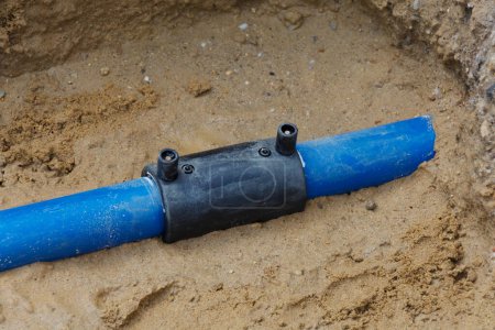 Drinking water line with connecting sleeve