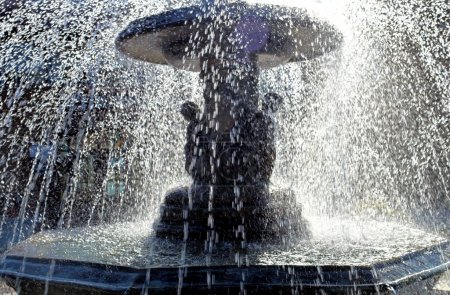 Sparkling droplets of water fountain