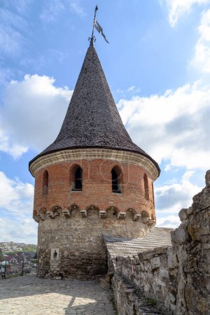 Photo for KAMENETS-PODOLSKY, UKRAINE - APRIL 27, 2023: This is a view of the Rozhanka Tower from the walls of Kamenets-Podolsky Fortress. - Royalty Free Image