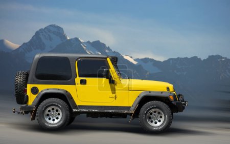 Téléchargez les photos : Jeep SUV, voiture jaune sur un fond flou de mouvement. - en image libre de droit