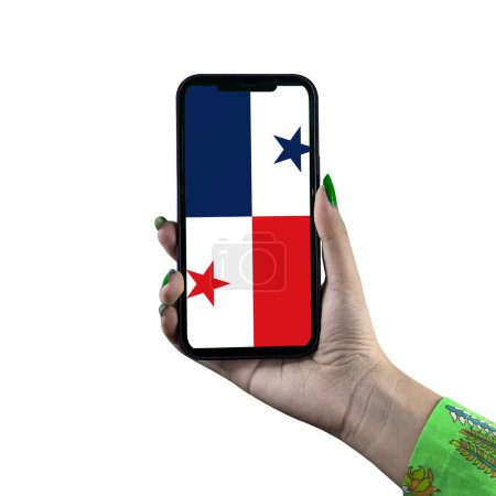 Foto de Exhibición de la bandera de Panamá en un teléfono inteligente sostenido por una joven mujer o mujer asiática. Patriotismo con pantalla moderna de tecnología de teléfonos celulares. Aislado sobre un fondo blanco. - Imagen libre de derechos
