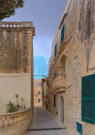 Typische alte Straße in Mdina, Malta.