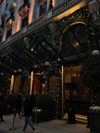 Téléchargez les photos : Four Seasons Hôtel Madrid Espagne - en image libre de droit