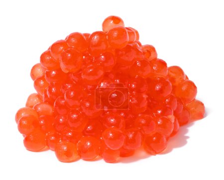 Roter Kaviar auf weißem Hintergrund, köstlicher Snack, Nahaufnahme