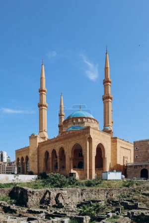 Foto de La Mezquita Mohammad Al-Amin, una mezquita musulmana sunita situada en el centro de Beirut. - Imagen libre de derechos