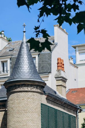 Foto de Fragmentos de fachadas en el centro de la ciudad de Vichy, Francia - Imagen libre de derechos