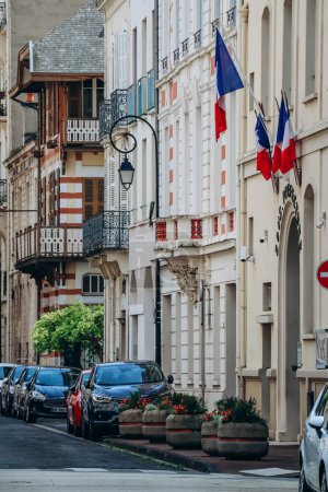 Téléchargez les photos : Belles rues dans le centre-ville de Vichy - en image libre de droit