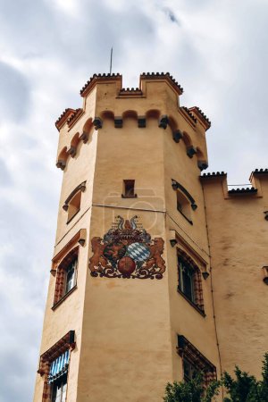 Téléchargez les photos : Gros plan sur le célèbre château de Hohenschwangau en Bavière, Allemagne du Sud - en image libre de droit