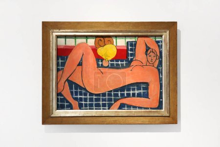 Téléchargez les photos : Nice, France - 20 novembre 2023 : "Large Reclining Nude" par Henri Matisse, 1935. Au Musee Matisse de Nice, France. - en image libre de droit