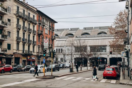 Téléchargez les photos : Milan, Italie - 2 janvier 2024 : Quartier près de la gare Milano Centrale - en image libre de droit