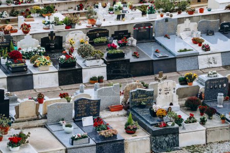 Monaco, Monaco - 18. November 2023: Blick auf den alten Friedhof im Fürstentum Monaco