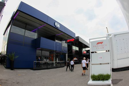 Téléchargez les photos : FIA Hospitalit en 2023 F1 GP d'Italie à Monza, Italie - en image libre de droit