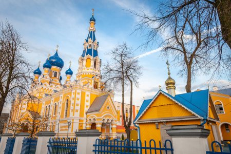Iglesia ortodoxa rusa de San Nicolás al atardecer en Brest, Bielorrusia, Europa del Este