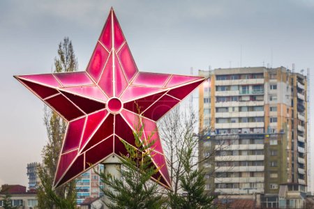 Estrella roja soviética símbolo del comunismo en Sofía, capital de Bulgaria, Europa del Este