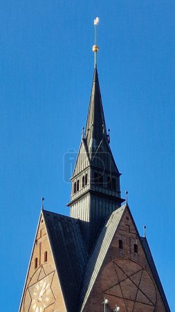 Market Church Hannover antiguo hall Baja Sajonia en buen tiempo en Alemania. Foto de alta calidad