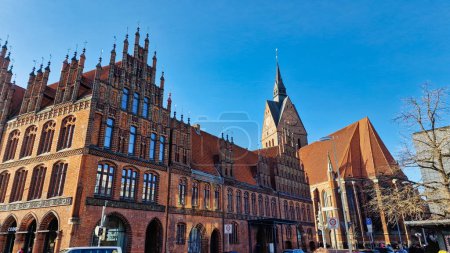 Marktkirche Hannover Altes Rathaus Niedersachsen bei schönem Wetter. Hochwertiges Foto