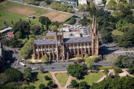 Téléchargez les photos : Cathédrale St Mary's de Sydney Australie depuis le Sydney Tower Eye - en image libre de droit