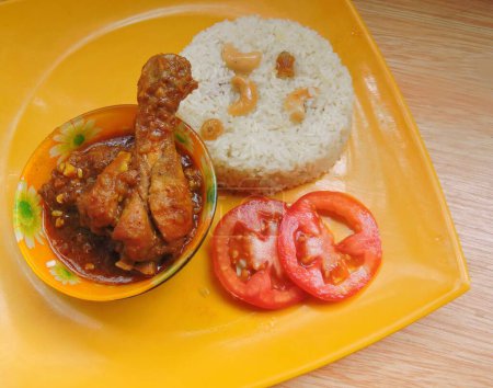 Téléchargez les photos : Repas indien appelé Pulao et poulet kosha - en image libre de droit