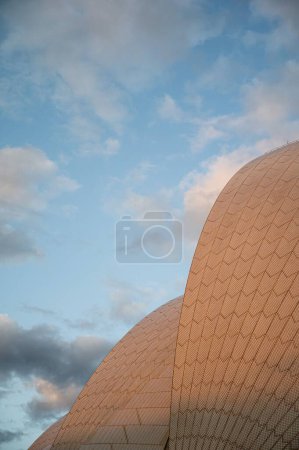 Foto de Sydney Opera House al atardecer, mostrando patrones - Imagen libre de derechos