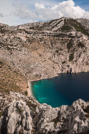 Téléchargez les photos : Vue verticale de la Riviera de Makarska entre Split et Dubrovnik, Croatie - en image libre de droit