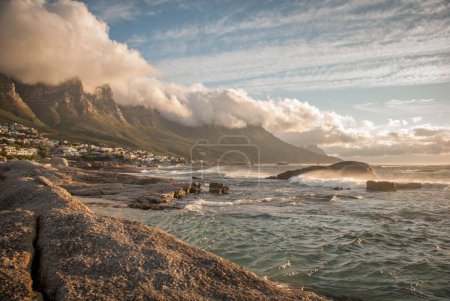 Foto de Camps Bay Coastline en Ciudad del Cabo, Sudáfrica - Imagen libre de derechos