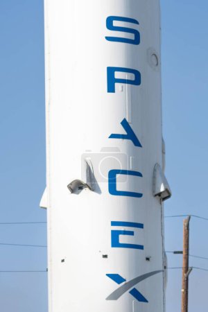 Téléchargez les photos : Le siège social de SpaceX à Hawthorne, Californie - en image libre de droit