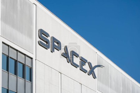 Téléchargez les photos : Le siège social de SpaceX à Hawthorne, Californie - en image libre de droit