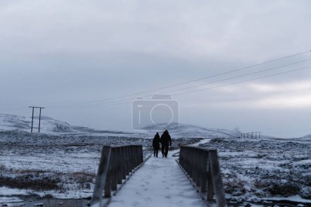 Foto de Naturaleza en norway del norte en invierno con una de la primera vez nieve - Imagen libre de derechos