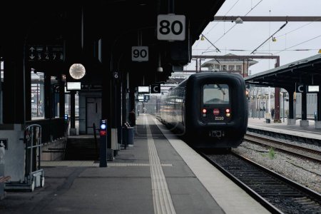 Foto de Tren DSB en la estación de Odense - Imagen libre de derechos